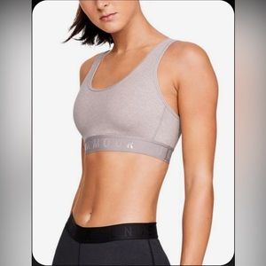 💄2 for 15$💄 Under Armour Sports Bra Light Blue Size Small